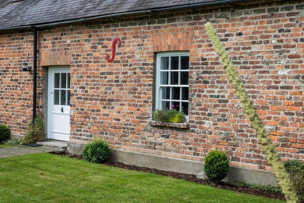 The Tack Room Cottage - Wells House & Gardens 웩스퍼드 외부 사진